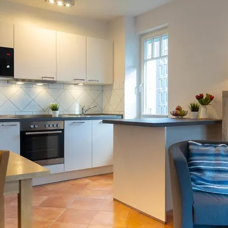Schones Mit Balkon, Parkplatz, Wlan Kuehlungsborn