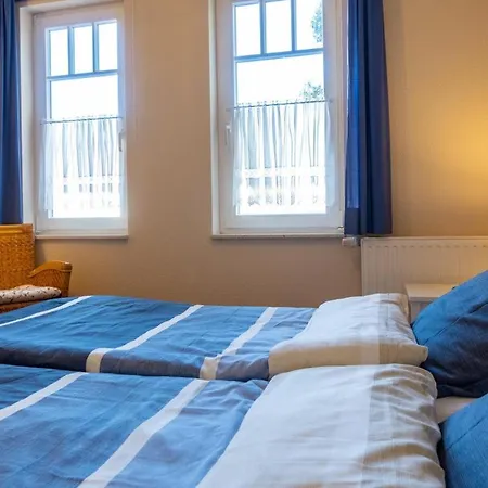 Holiday home Schones Mit Balkon, Parkplatz, Wlan